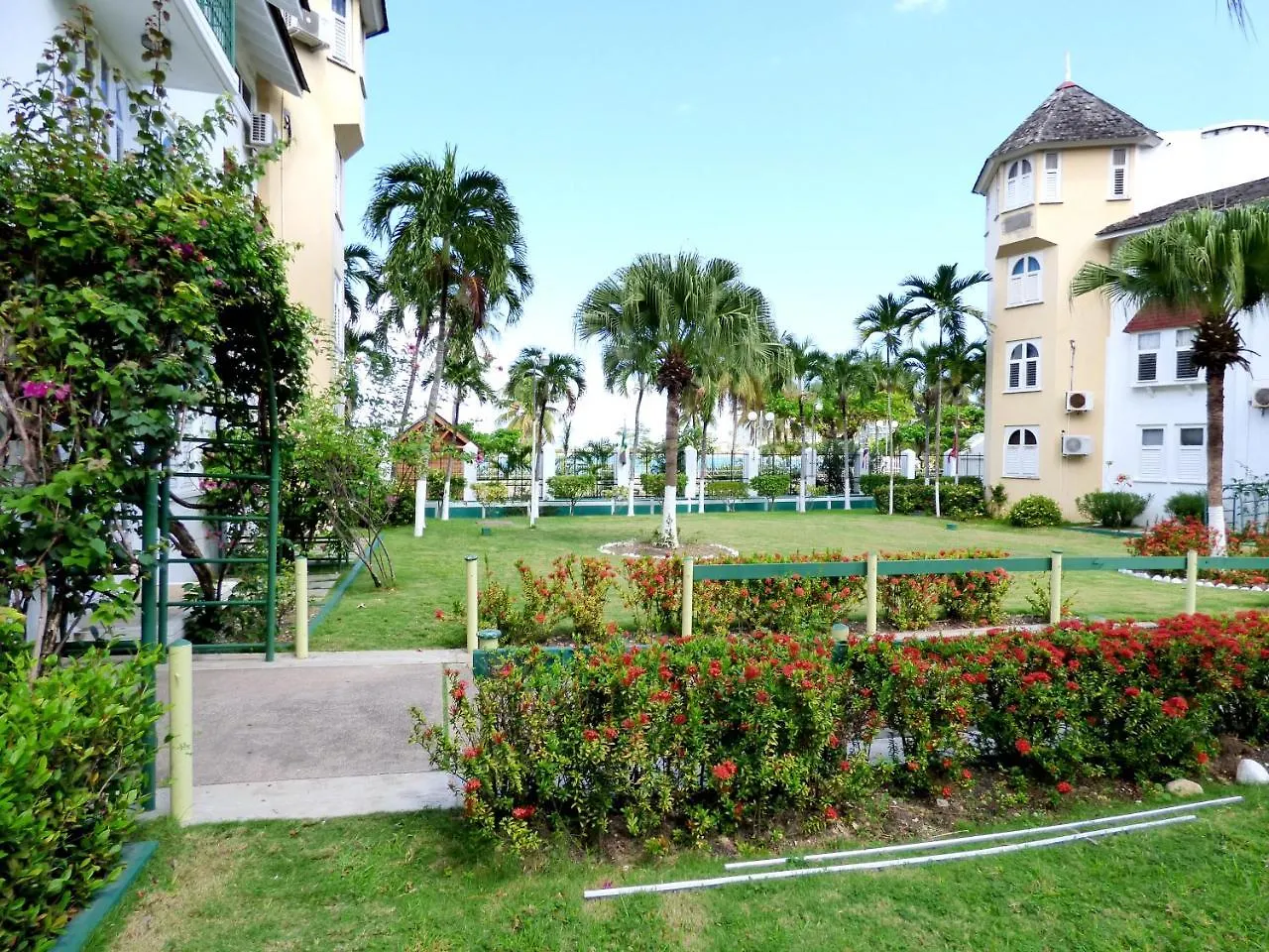 Beach Studio 10 Ocho Rios Aparthotel