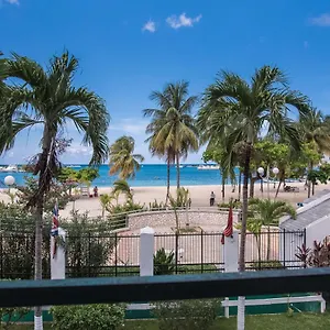 Sandcastles Hotel